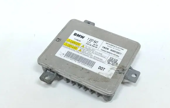 BMW 3 E90 E91 Headlight ballast module Xenon 7237647 W03T200771