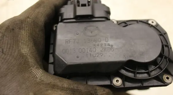Mazda 6 Throttle valve RF7J136B0D