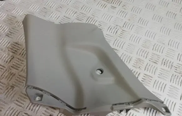 Suzuki Swift III Trunk/boot sill cover protection 76250-52R00