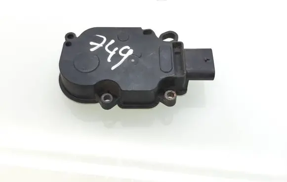 Ford Kuga II Radiator active air flap actuator 6466R420 BM518478AC 16068P26823