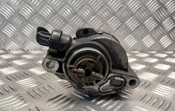 Citroen Berlingo Vacuum pump D1562C2