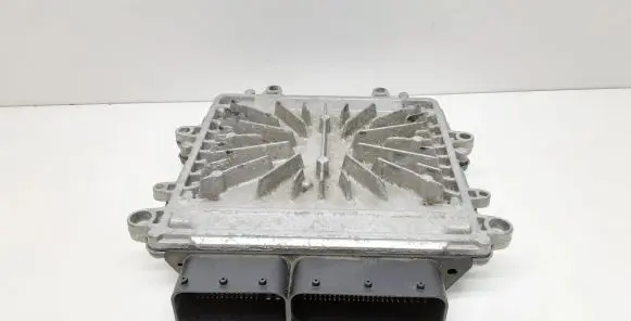 Volvo V70 Engine control unit/module 31272462 0281012765