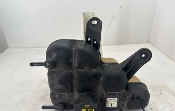 Dodge Durango Coolant expansion tank/reservoir 68244088AA P68244088AA