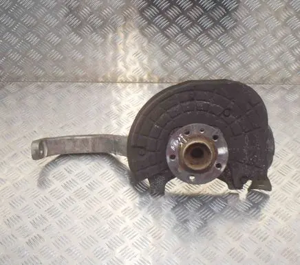 Front wheel hub