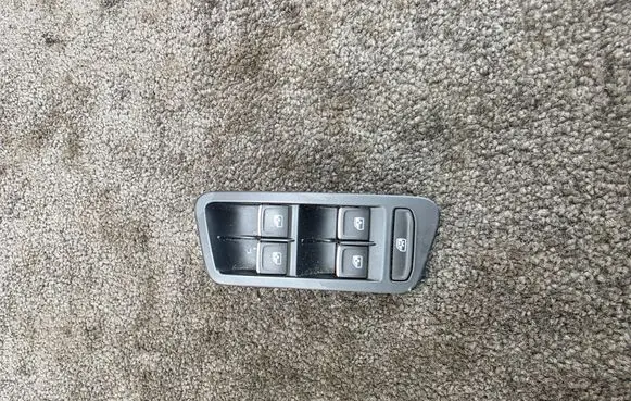 Volkswagen Golf VII Electric window control switch 5G0959857E