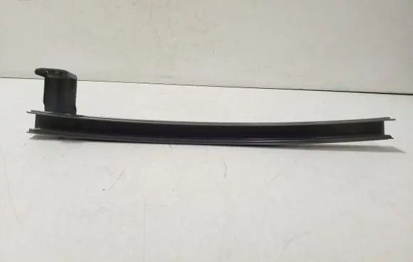 Subaru Impreza VI Front door windshield rail 
