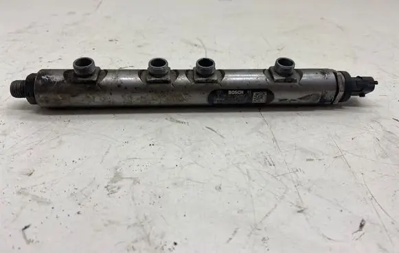 Peugeot 407 Fuel main line pipe 0445216030