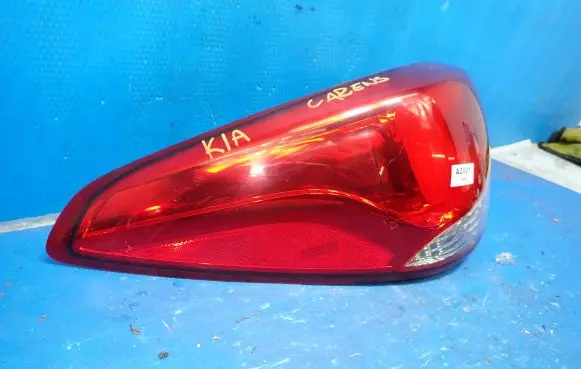 KIA Carens III Rear/tail lights
