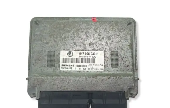 Skoda Fabia Mk1 (6Y) Engine control unit/module 047906033H 5WP40179 5WP4017912