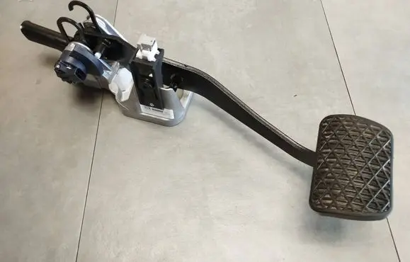 Mercedes-Benz B W246 W242 Brake pedal A2422902600
