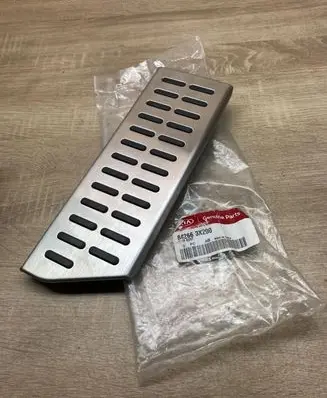 KIA Forte Foot rest pad/dead pedal 842663X200