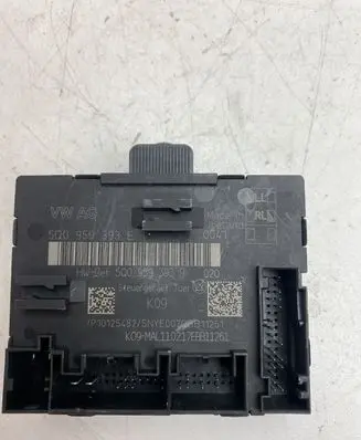 Volkswagen Golf VII Door control unit/module 5Q0959393B