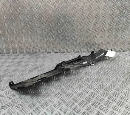 Land Rover Discovery 5 Fender mounting bracket HY3216151AB