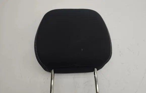 Suzuki Vitara (LY) Front seat headrest 