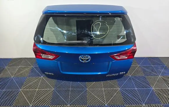 Toyota Auris E180 Tailgate/trunk/boot lid PAINTCODE8T7