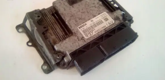 Alfa Romeo 147 Engine control unit/module 0281011429