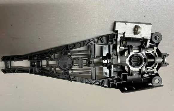 Rear door exterior handle/bracket