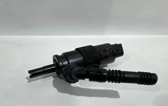 Audi Q5 SQ5 Windscreen/windshield washer pump 8W0955647