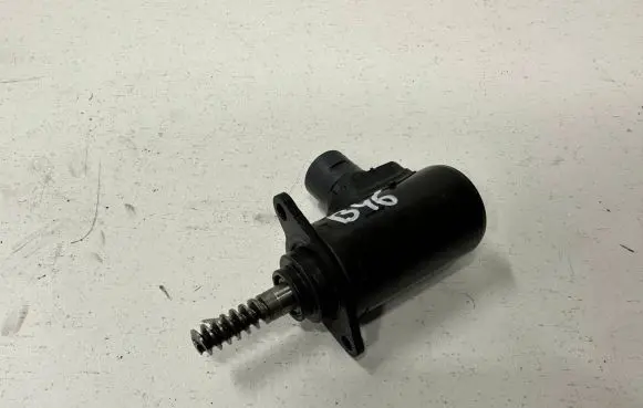 BMW 3 F30 F35 F31 Valve oil control 8652738 02171