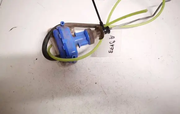 Skoda Octavia Mk2 (1Z) Central locking vacuum pump 