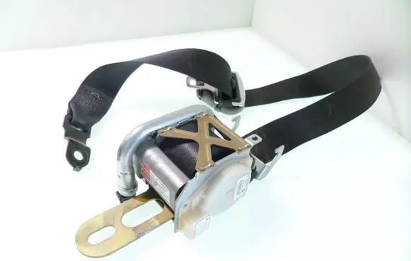 Dodge Magnum Front seatbelt 2021238