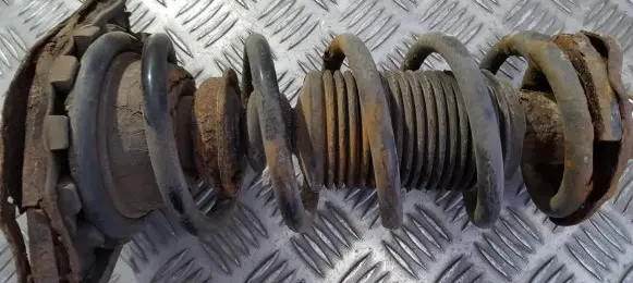 Nissan Almera N16 Rear coil spring