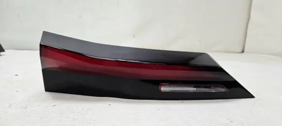 BMW X1 U11 Tailgate rear/tail lights H8946535609