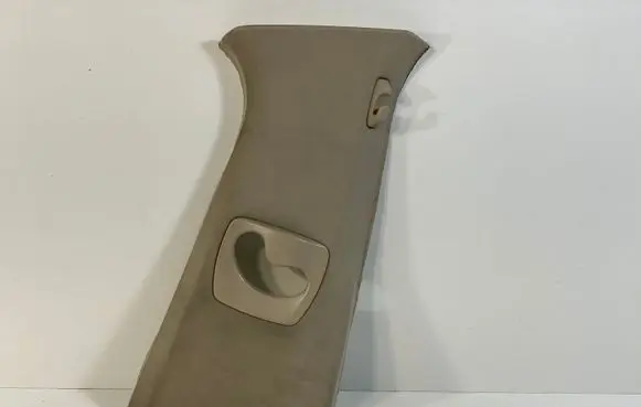 BMW 5 F10 F11 (B) pillar trim (top) 9116350