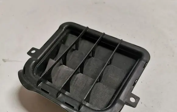 Audi A5 8T 8F Quarter panel pressure vent 8K0819181B