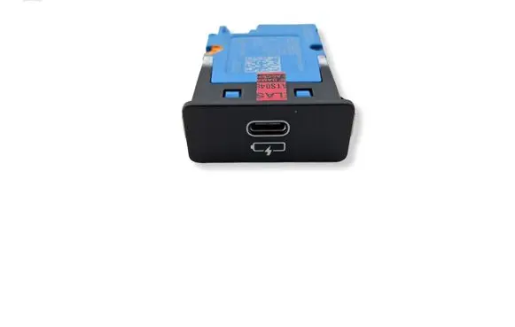 BMW i4 USB socket connector 5B51C70 84105B51C70 5B39405