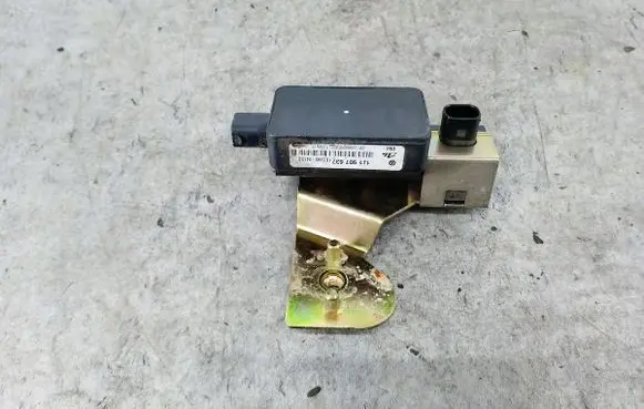 Volkswagen New Beetle ESP acceleration yaw rate sensor 