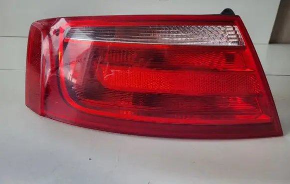 Audi S5 Rear/tail lights 8T0945095