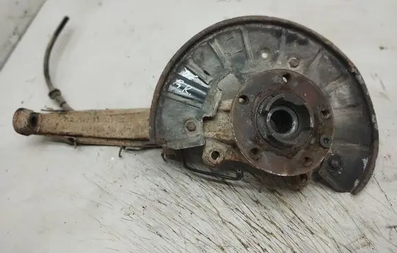 Audi Q7 4L Front wheel hub spindle knuckle 