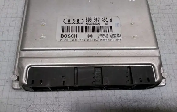 Audi A4 S4 B5 8D Engine control unit/module 8D0907401H 0281001834