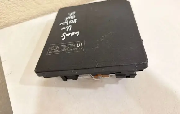 Nissan Leaf I (ZE0) Fuse module 284B73NA0A