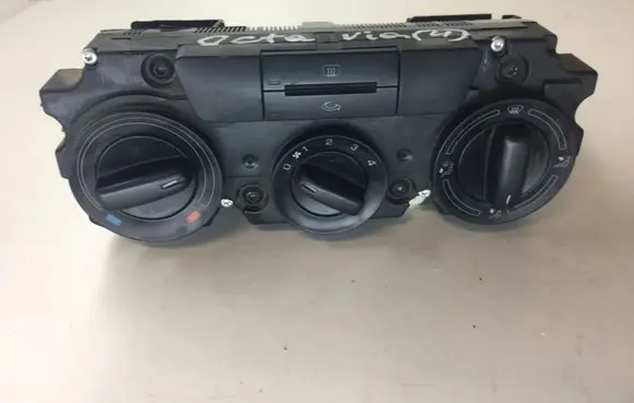Skoda Octavia Mk1 (1U) Climate control unit 74361400 100304