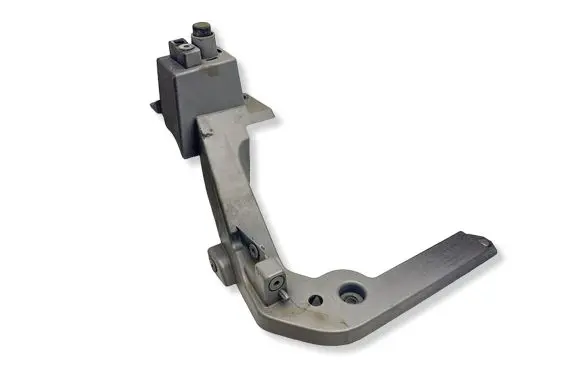 Volvo XC40 Fender mounting bracket PA66GF30 32234762 V0TV0