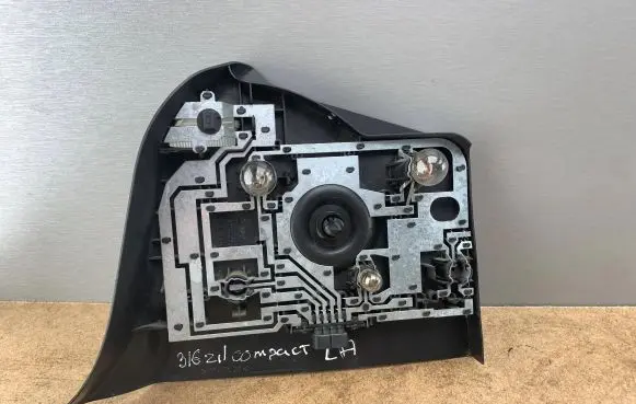 BMW 3 E36 Tail light bulb cover holder 8364934