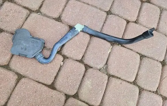 Breather/breather pipe/hose