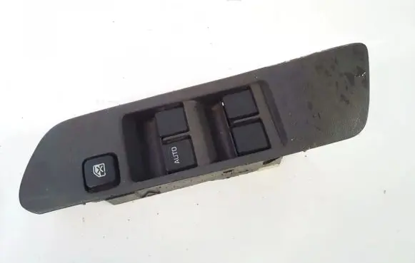 Nissan Primera Electric window control switch