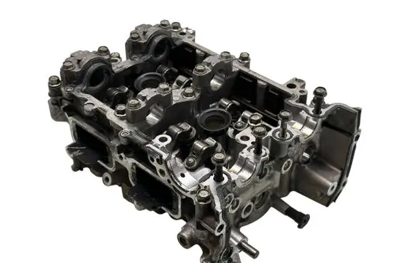 Subaru Forester SK Engine head B53666127 C3904291 L1160