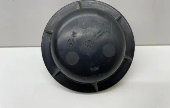 Volkswagen Golf V Headlight/headlamp dust cover 1K0831821A