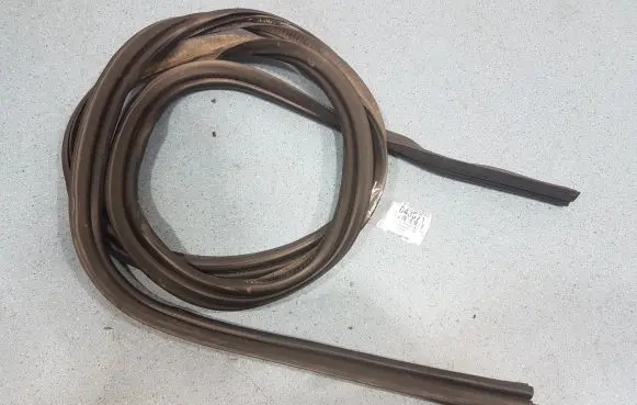 Jeep Commander Trunk rubber seal (body) 