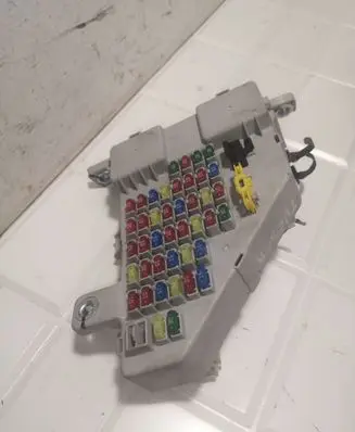 Hyundai Tucson JM Fuse module 911102E501