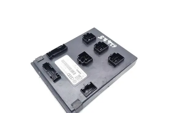 Audi A5 8T 8F Central body control module 8K0907063D F005V00749
