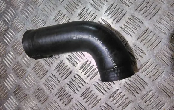 Renault Megane II Intercooler hose/pipe 7087301002