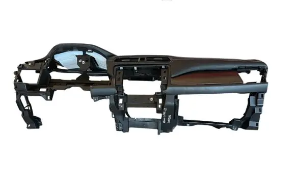 Nissan Leaf II (ZE1) Dashboard 682005SH0B 681P35SH0B