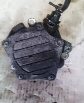 Vacuum pump