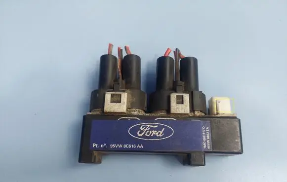 Ford Galaxy Coolant fan relay 7MO000317D 95VW8653EA 95VW8C616AA