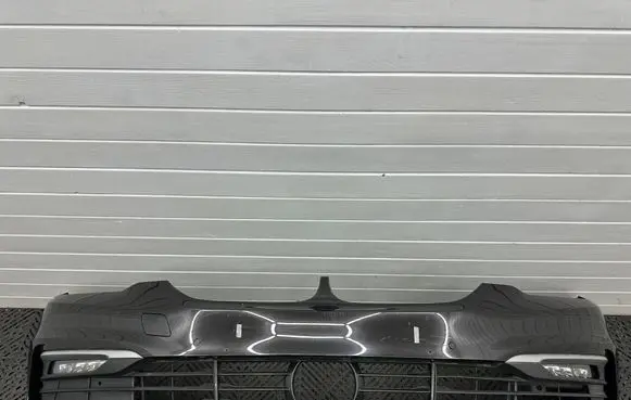BMW 5 G30 G31 G38 Front bumper 7385336